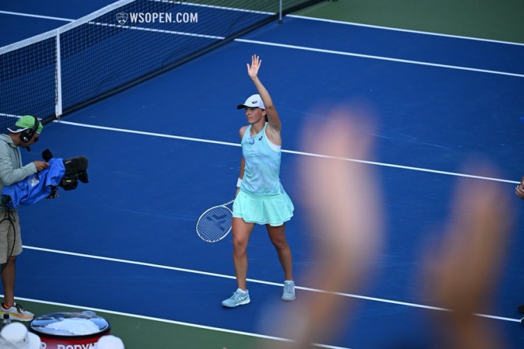 阿尔瓦雷斯 阿尔瓦雷斯