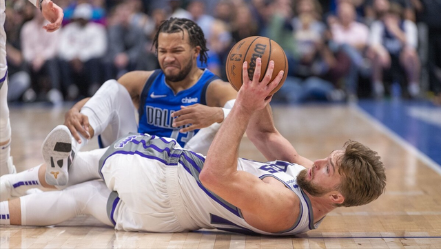 并提升了球 并提升了球